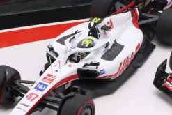 2-Car Set Schumacher #47 & Magnussen #20 Bahrain GP Formel 1 2022 1:43 Minichamps