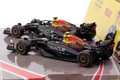 2-Car Set Verstappen #1 & Yuki #22 Red Bull RB21 Formel 1 2025 1:43 Bburago