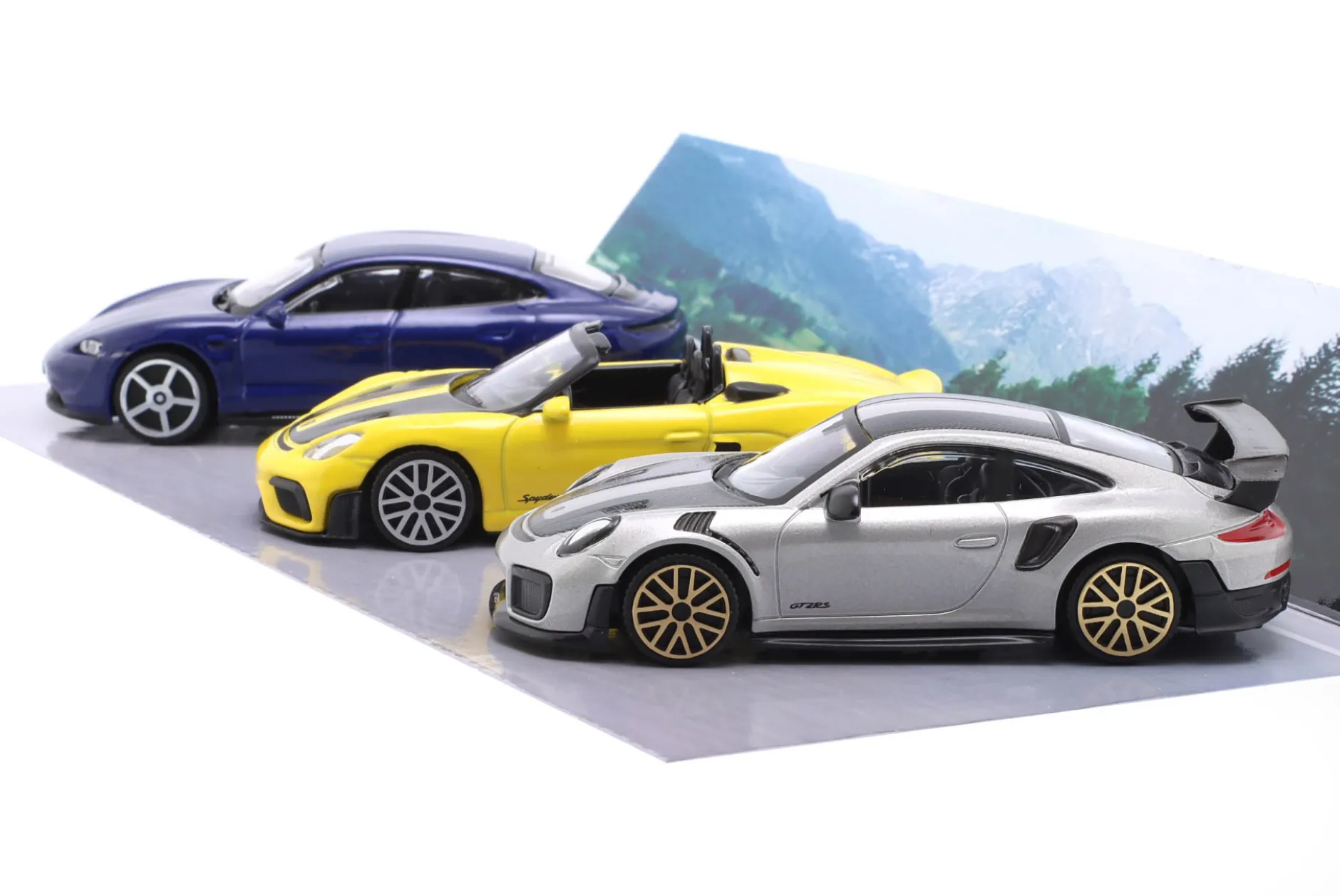3-Car Set: 2x Porsche 911 (992) & 1x Porsche 718 (982) 1:43 Bburago
