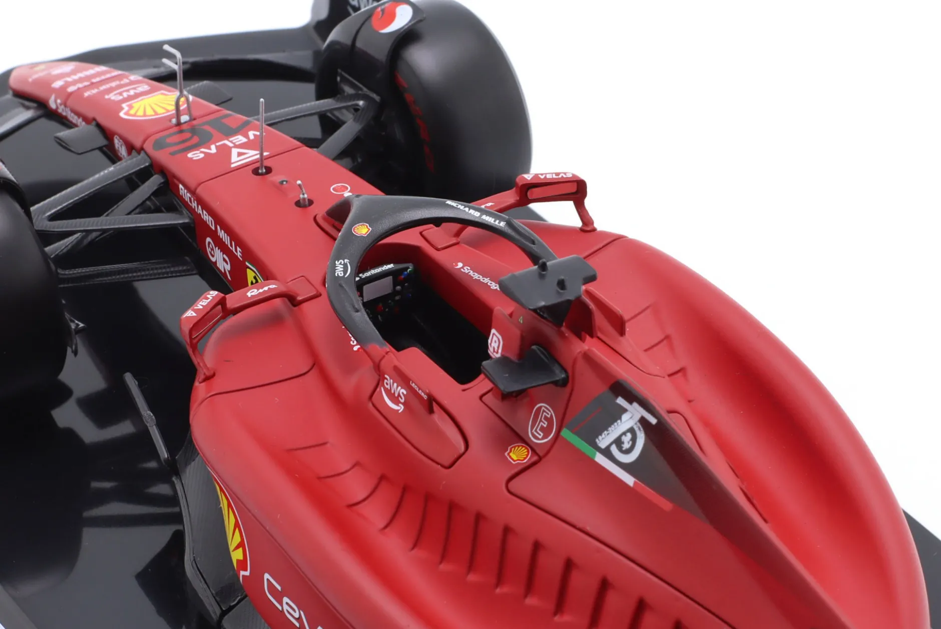 Charles Leclerc Ferrari F1-75 #16 Formel 1 2022 1:24 Premium Collectibles