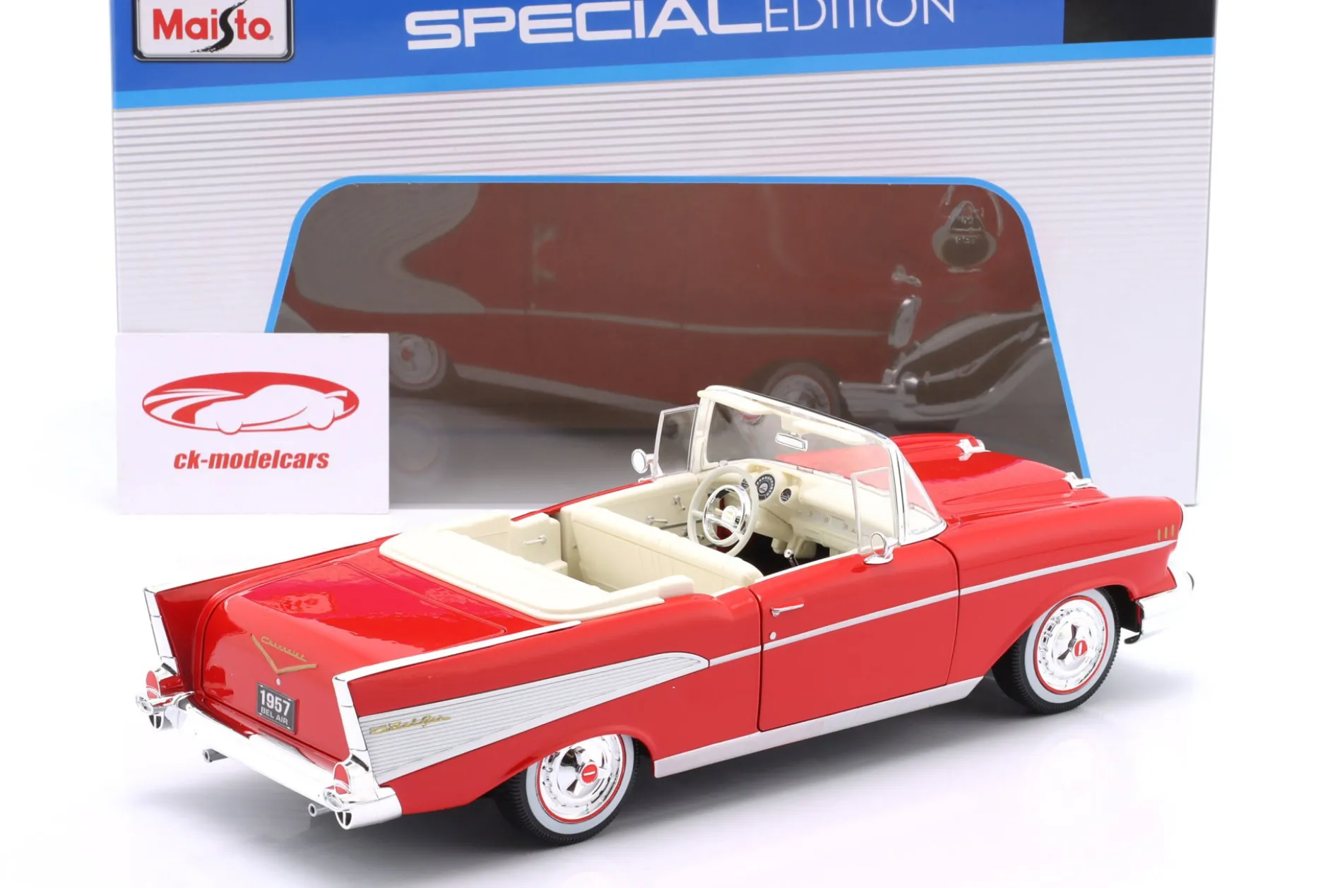 Chevrolet Bel Air Convertible Baujahr 1957 rot 1:18 Maisto