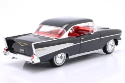 Chevrolet Bel Air Coupe Baujahr 1957 schwarz 1:18 Maisto
