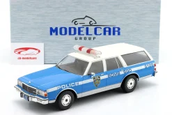Chevrolet Caprice Estate Wagon NYPD 1985 blau / weiß 1:18 ModelCar Group