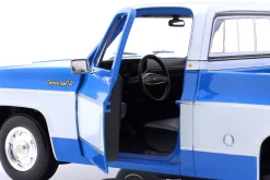 Chevrolet C10 Cheyenne Super Pick-Up Baujahr 1974 blau / weiß 1:18 Maisto