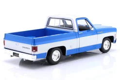 Chevrolet C10 Cheyenne Super Pick-Up Baujahr 1974 blau / weiß 1:18 Maisto