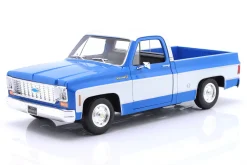 Chevrolet C10 Cheyenne Super Pick-Up Baujahr 1974 blau / weiß 1:18 Maisto