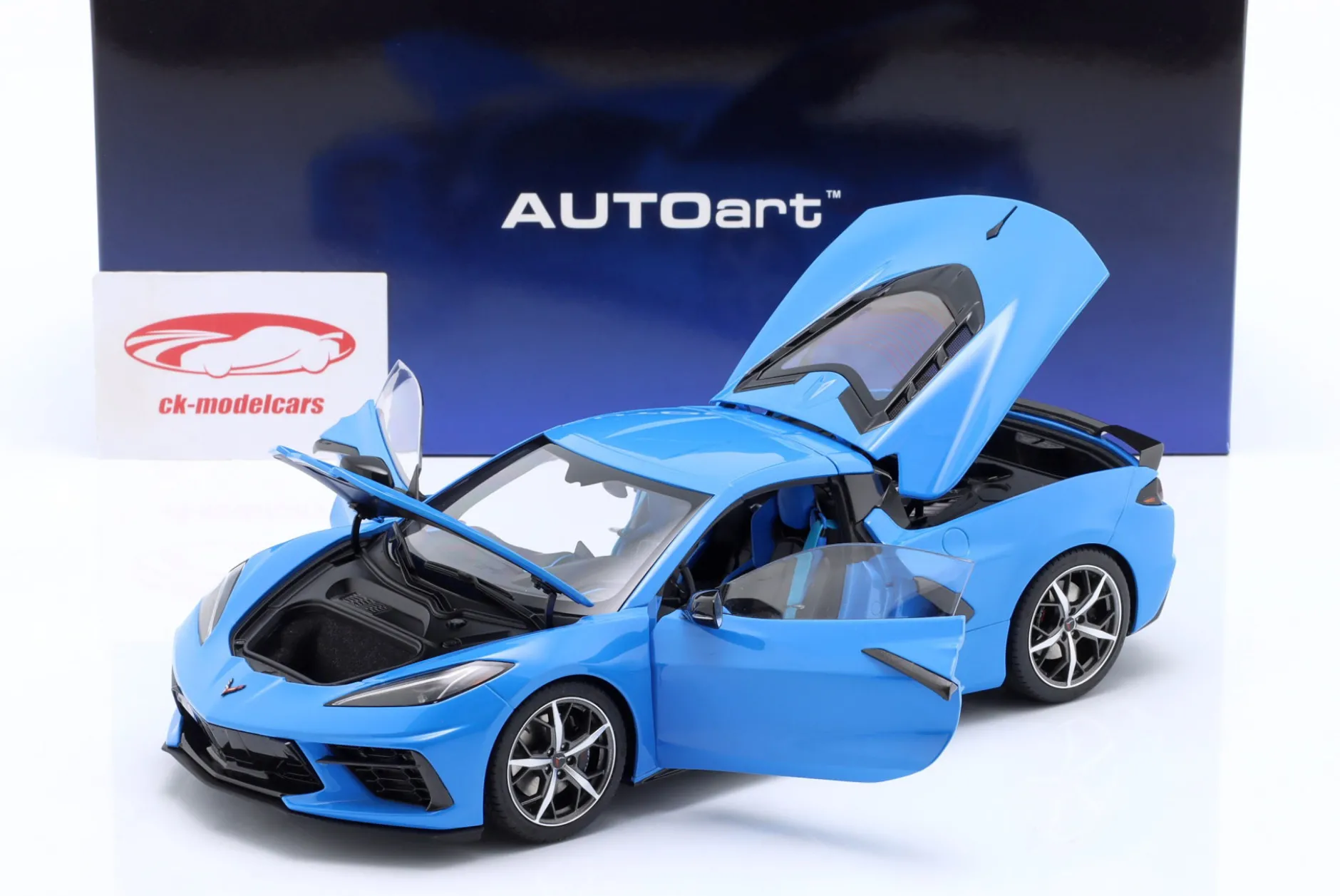 Chevrolet Corvette C8 Stingray Z51 Baujahr 2020 rapidblau 1:18 AUTOart