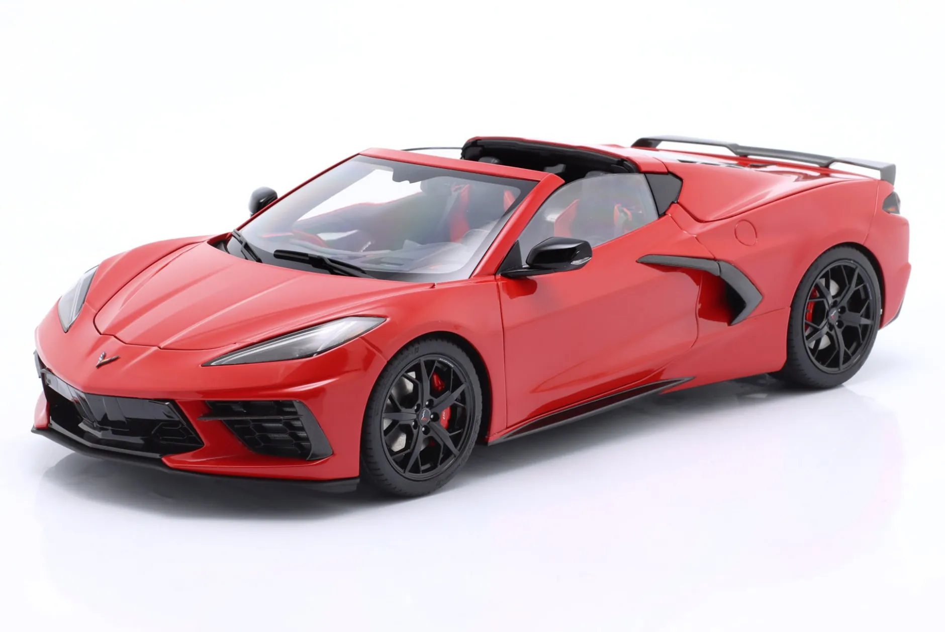 Chevrolet Corvette C8 Stingray Z51 Baujahr 2020 fackelrot 1:18 AUTOart