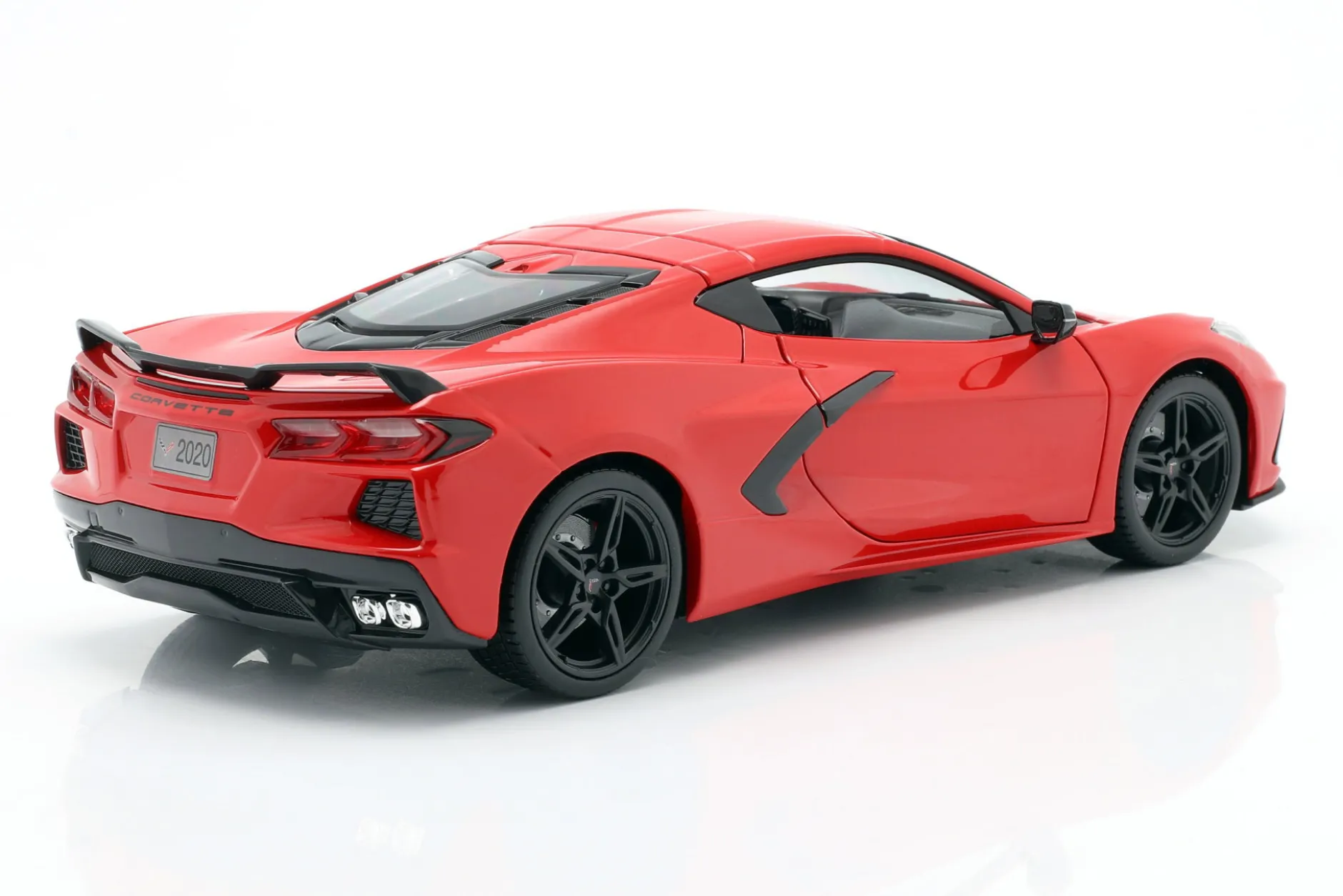 Chevrolet Corvette C8 Stingray Baujahr 2020 rot 1:18 Maisto