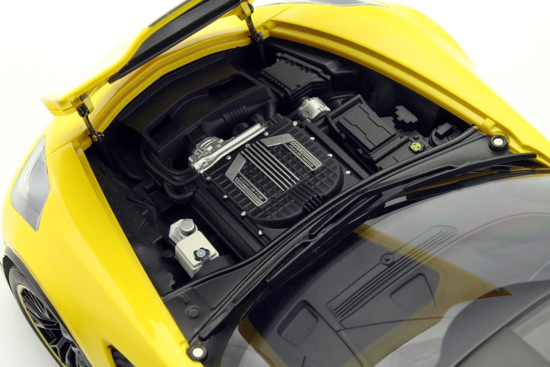 Chevrolet Corvette C7 Z06 C7R Edition 2015 gelb / schwarz 1:18 AUTOart