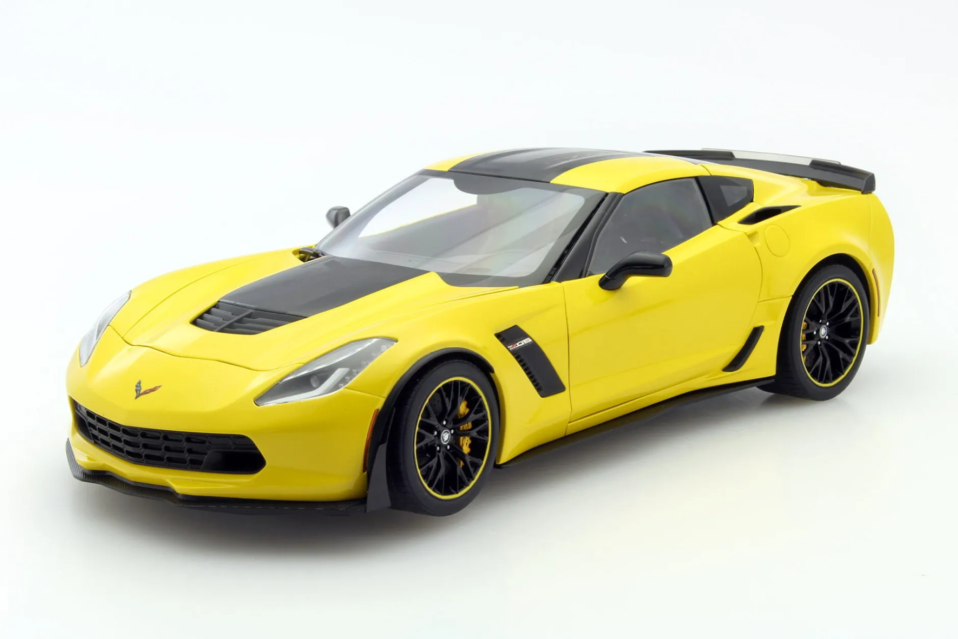 Chevrolet Corvette C7 Z06 C7R Edition 2015 gelb / schwarz 1:18 AUTOart