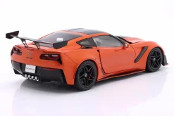 Chevrolet Corvette C7 ZR1 Baujahr 2019 orange metallic / schwarz 1:18 Ixo