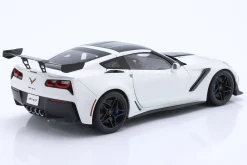 Chevrolet Corvette C7 ZR1 Baujahr 2019 arktik weiß 1:18 AUTOart