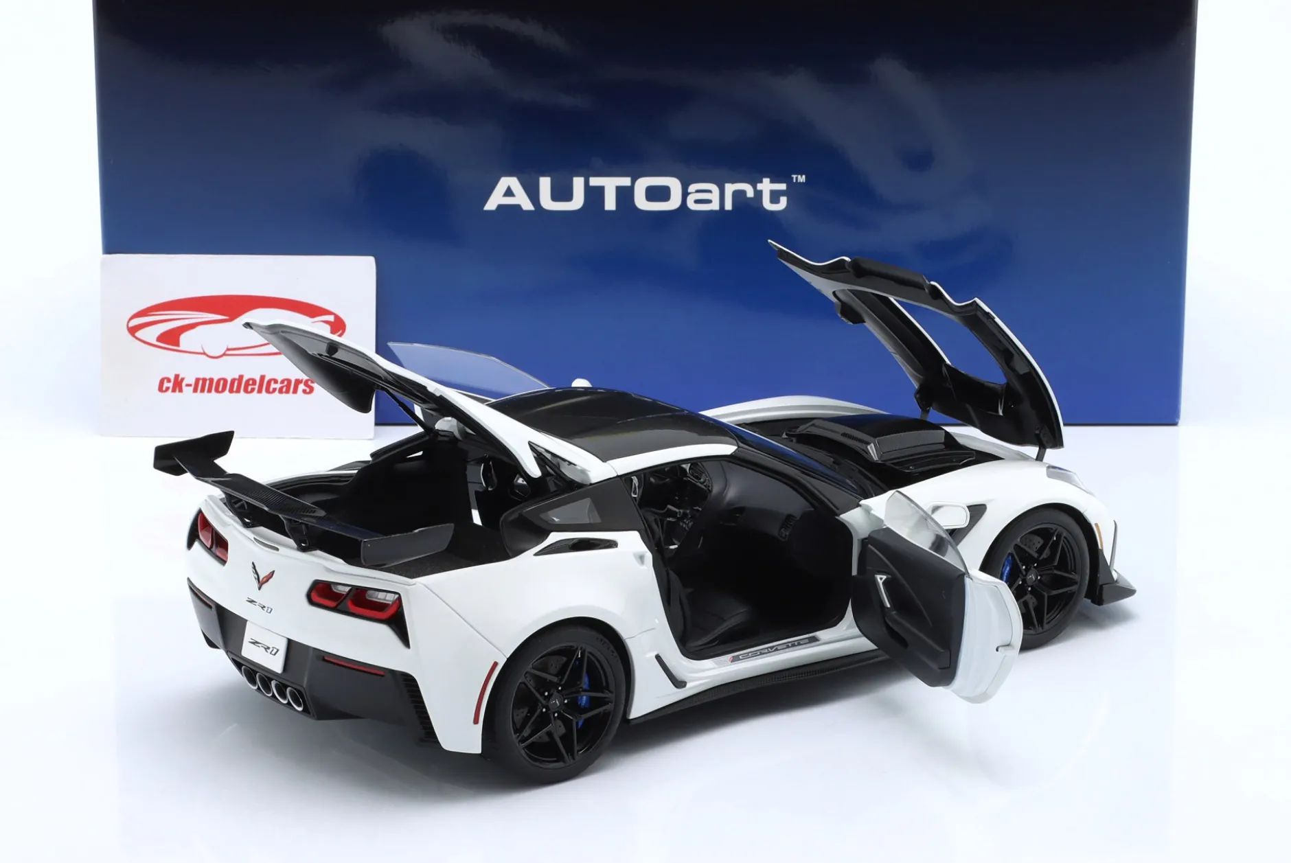 Chevrolet Corvette C7 ZR1 Baujahr 2019 arktik weiß 1:18 AUTOart