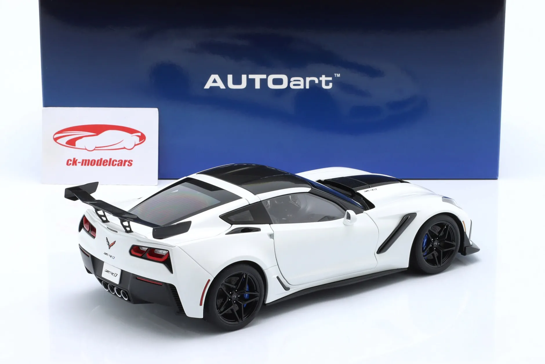 Chevrolet Corvette C7 ZR1 Baujahr 2019 arktik weiß 1:18 AUTOart