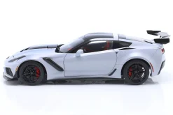 Chevrolet Corvette C7 ZR1 Baujahr 2019 grau metallic 1:18 AUTOart