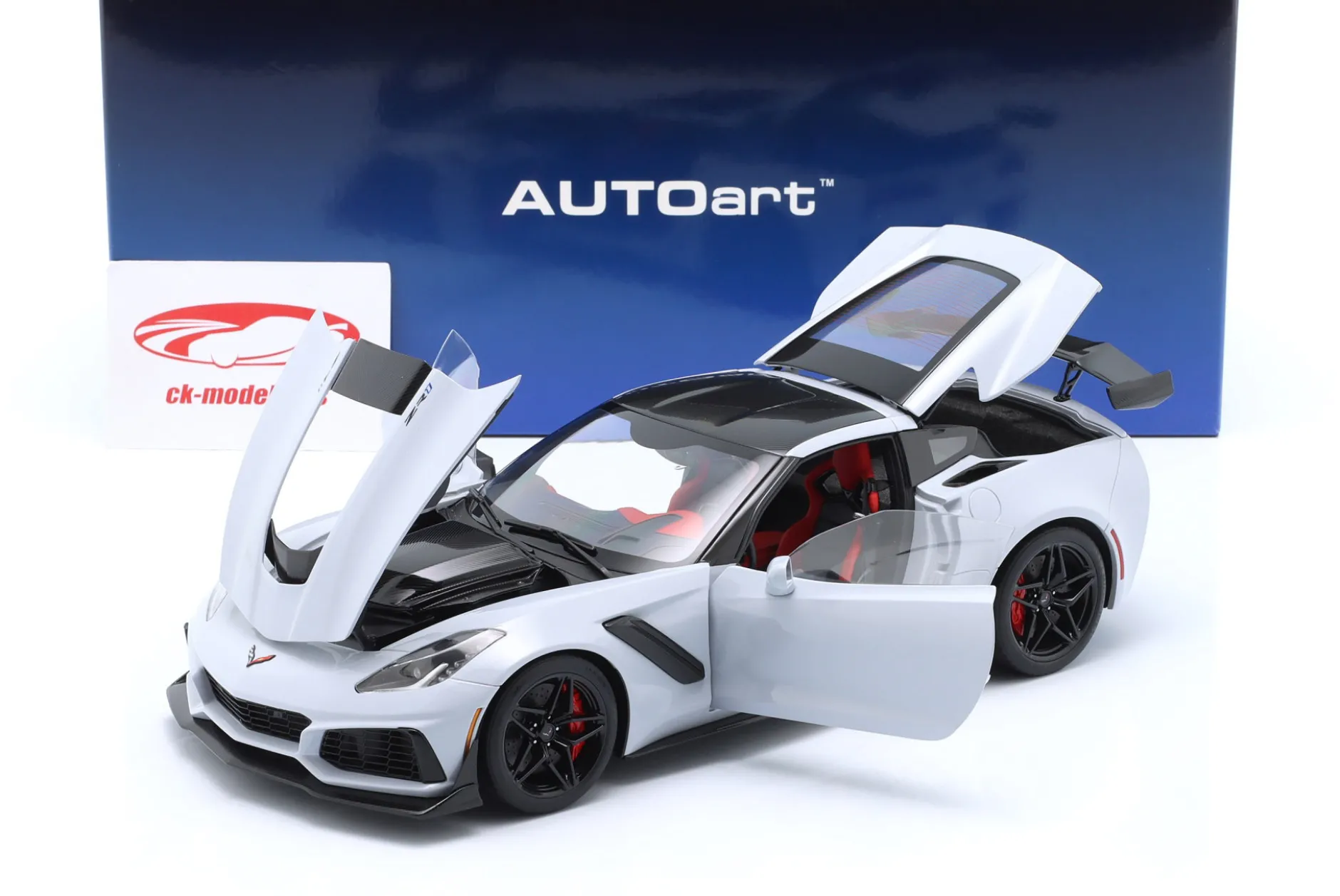 Chevrolet Corvette C7 ZR1 Baujahr 2019 grau metallic 1:18 AUTOart