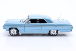 Chevrolet Impala SS Baujahr 1964 hellblau 1:24 Maisto