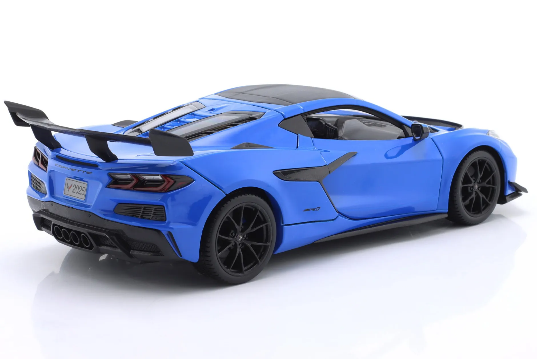 Corvette ZR1 (C8) Coupe Baujahr 2026 Riptide blau metallic 1:18 Maisto