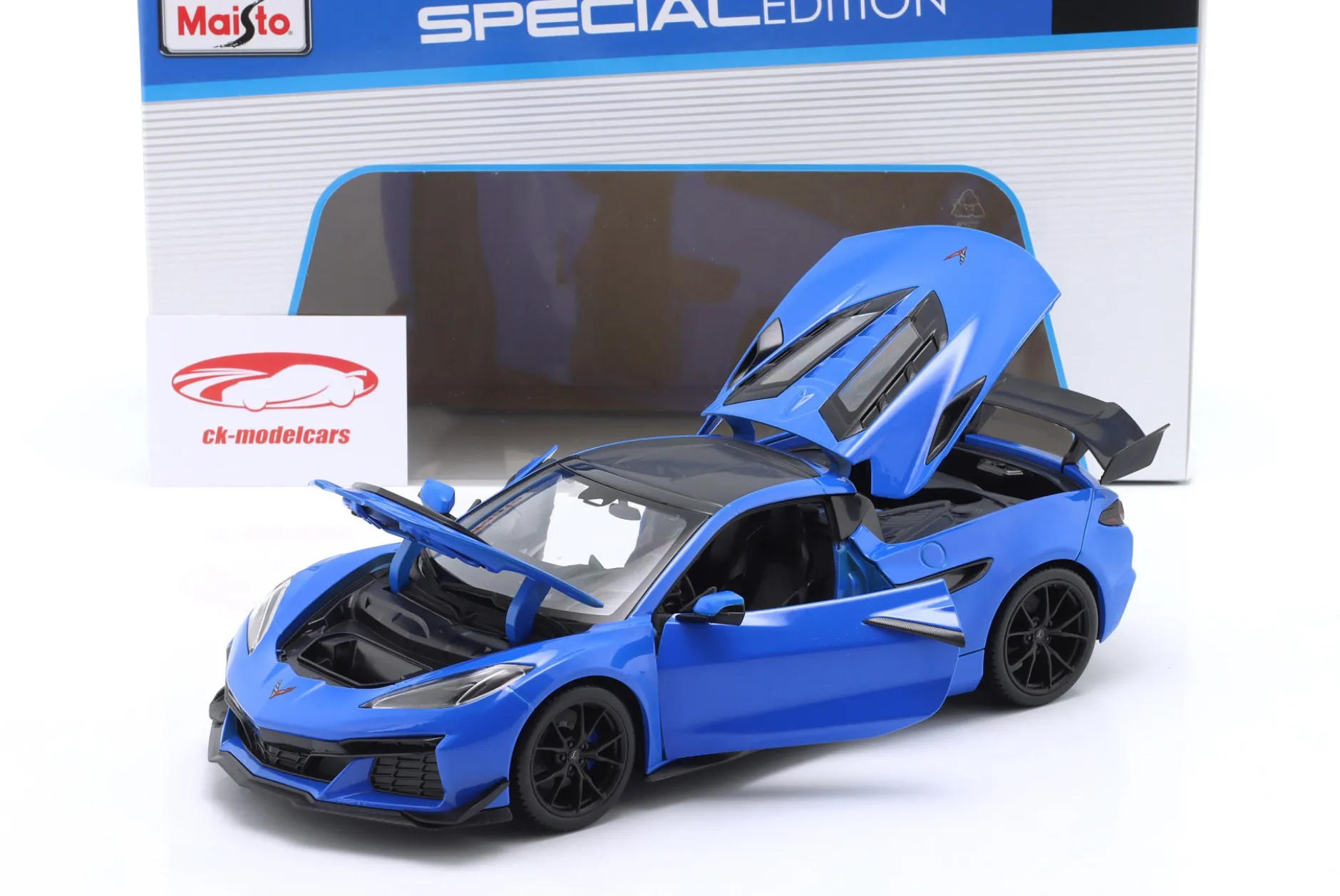 Corvette ZR1 (C8) Coupe Baujahr 2026 Riptide blau metallic 1:18 Maisto