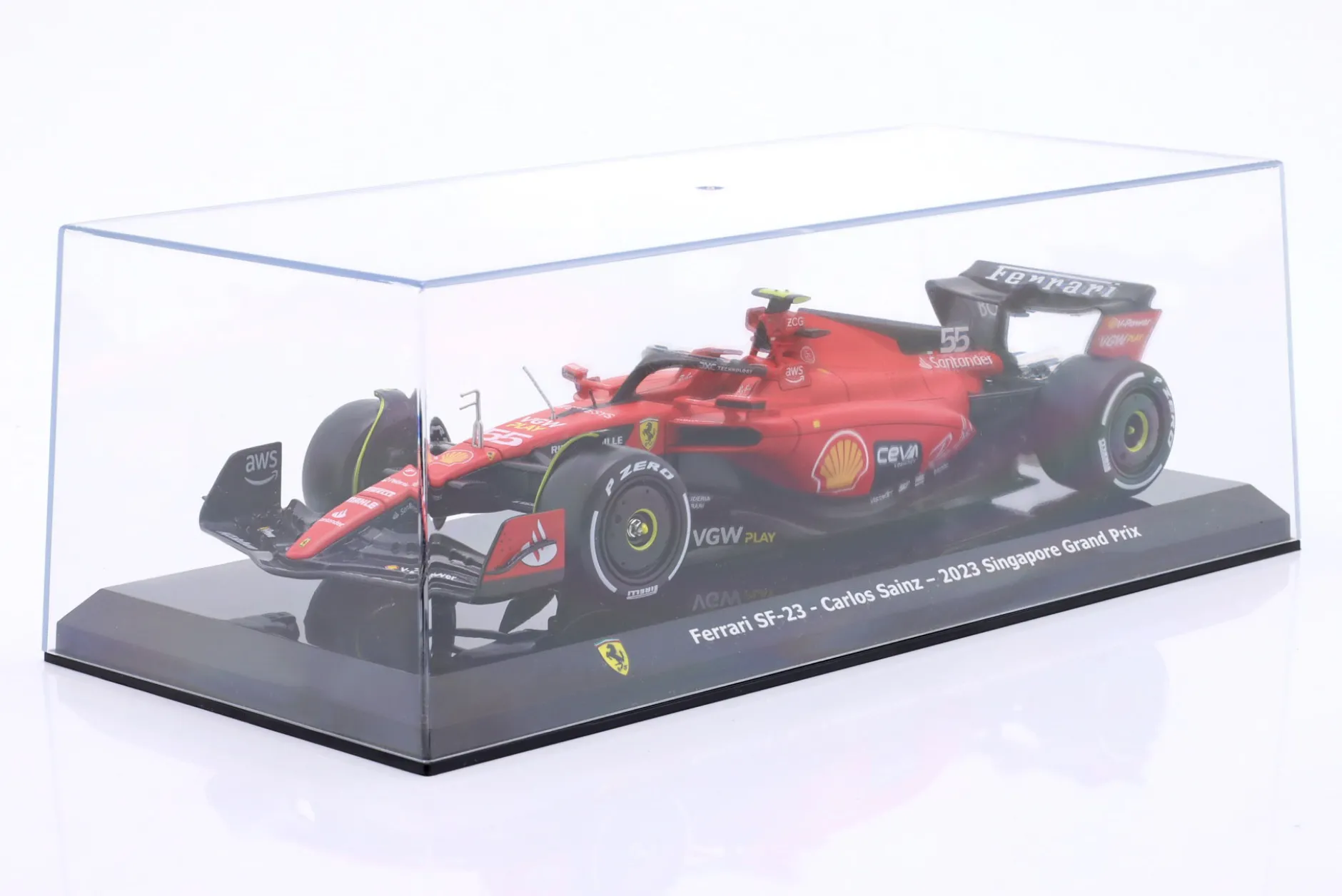 C. Sainz Ferrari SF-23 #55 Sieger Singapur GP Formel 1 2023 1:24 Premium Collectibles