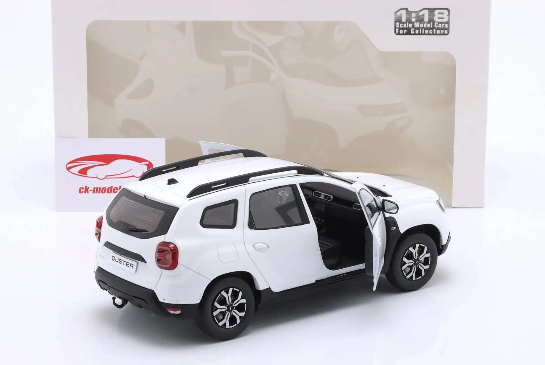Dacia Duster PH.2.5 Baujahr 2024 weiß 1:18 Solido