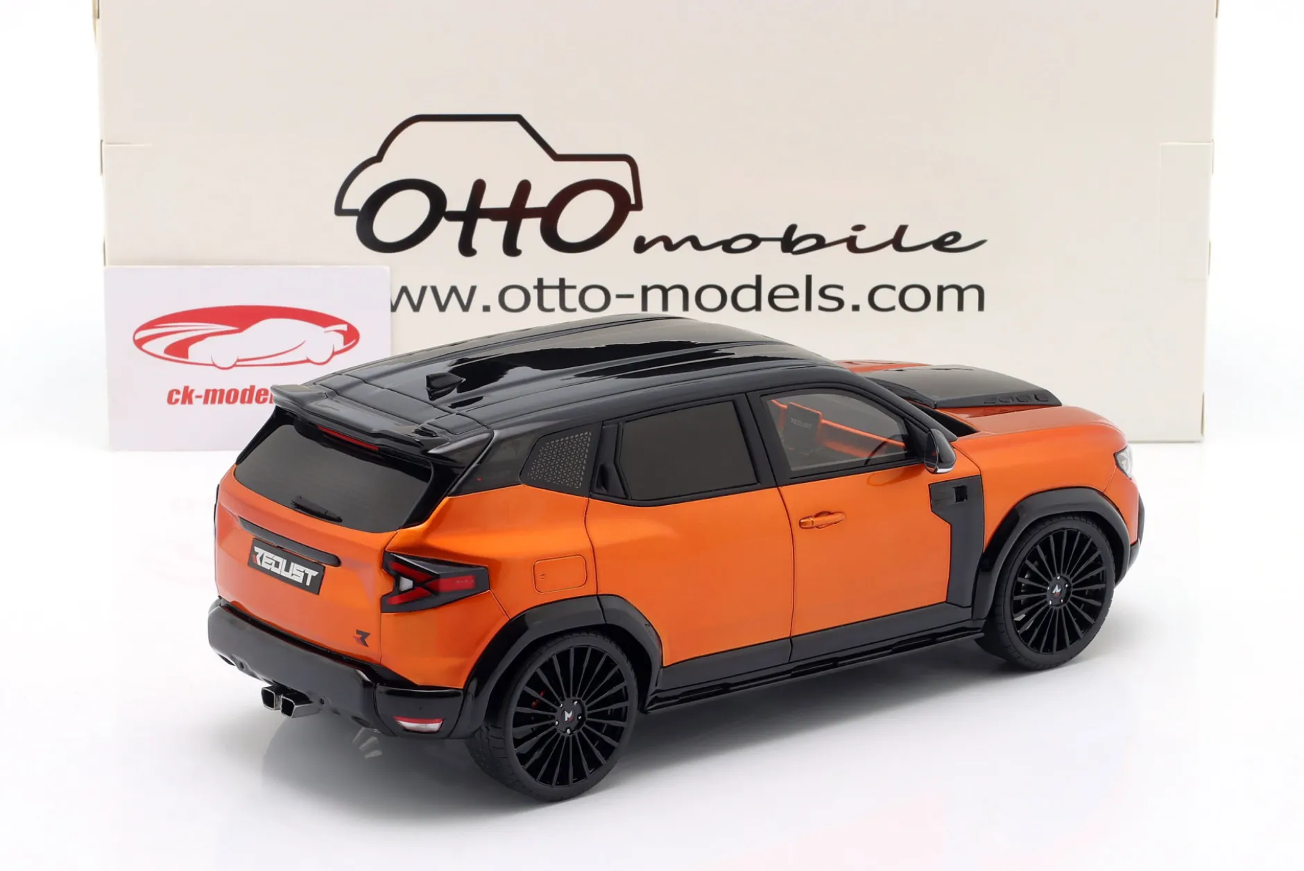 Dacia Duster Redust Sport 4x2 Hybrid Baujahr 2025 orange 1:18 OttOmobile