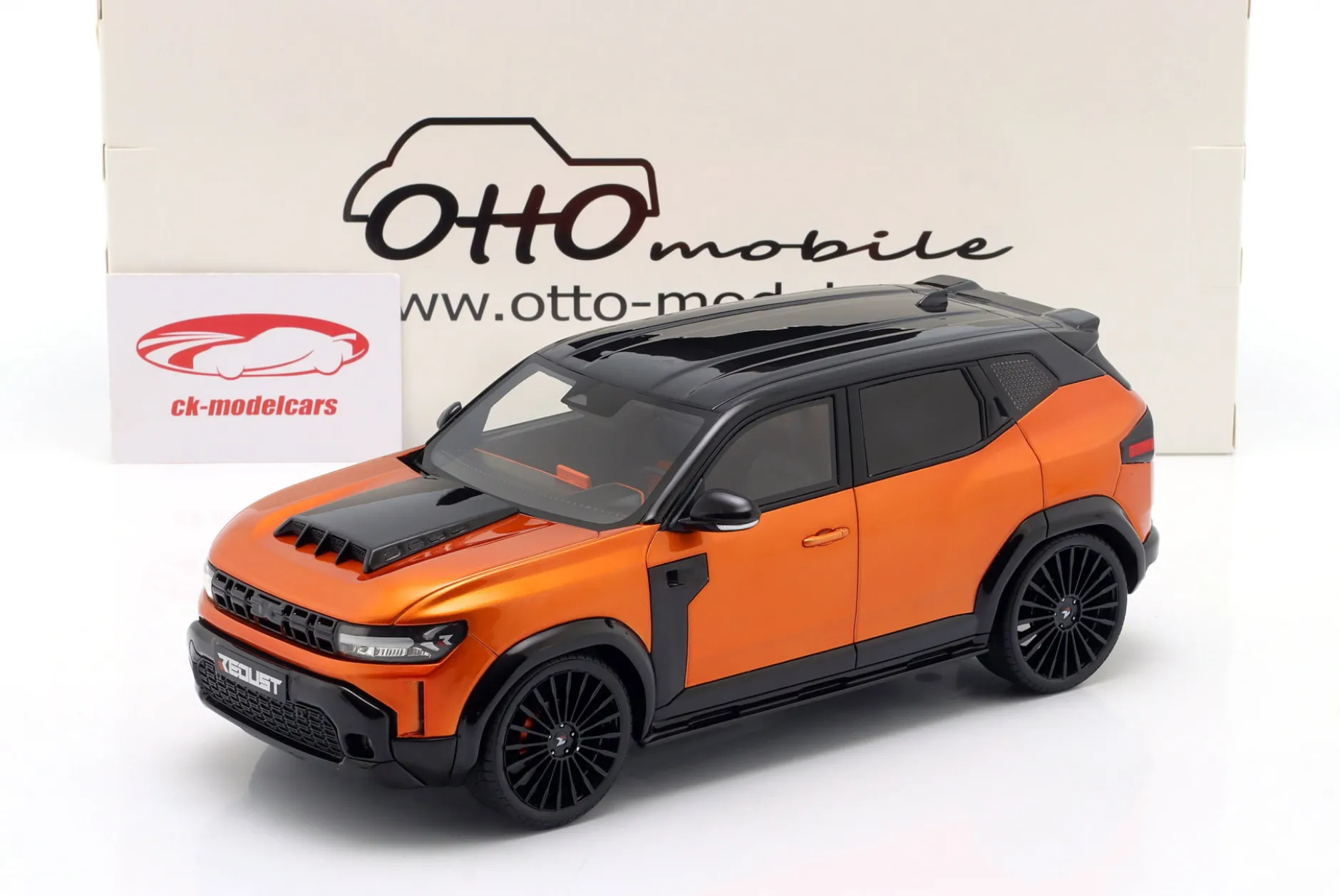 Dacia Duster Redust Sport 4x2 Hybrid Baujahr 2025 orange 1:18 OttOmobile