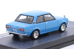 Datsun 510 hellblau 1:64 Tarmac Works