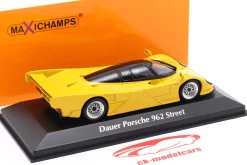 Dauer Porsche 962 GT Baujahr 1994 gelb 1:43 Minichamps