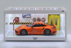 Diorama Einzelvitrine weiß mit LED-Beleuchtung f. Maßstab 1:18 / 1:24 Triple9