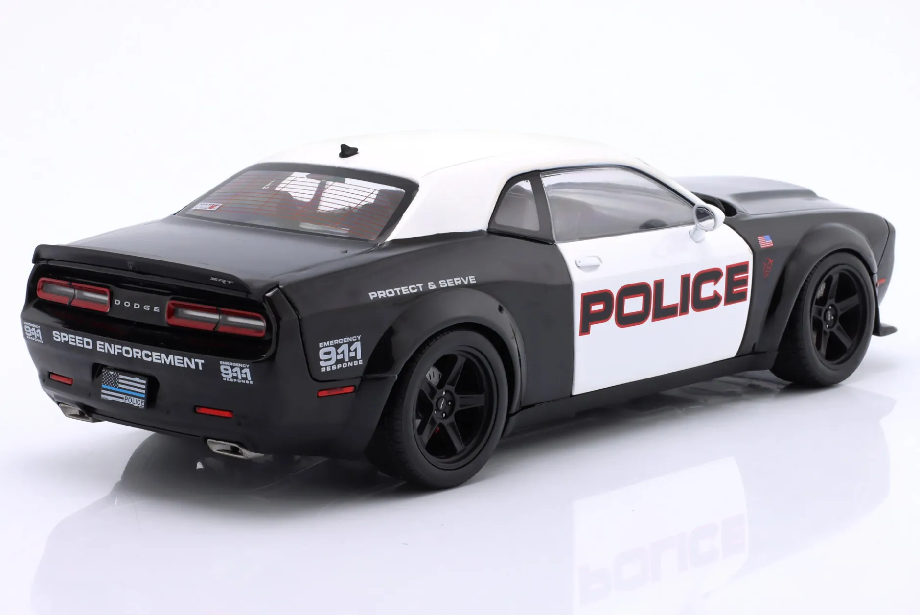 Dodge Challenger Demon Highway Police Baujahr 2023 schwarz / weiß 1:18 Solido