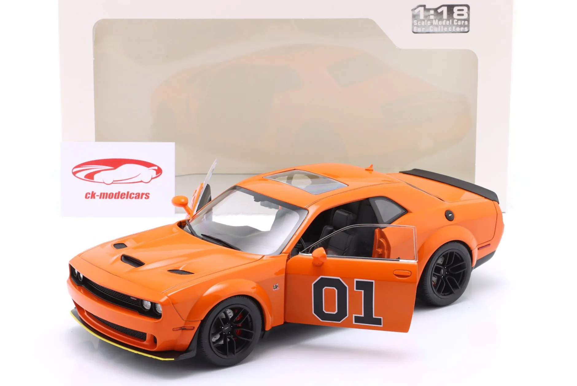 Dodge Challenger R/T Scat Pack Widebody #01 Hazzard Tribute 2023 1:18 Solido