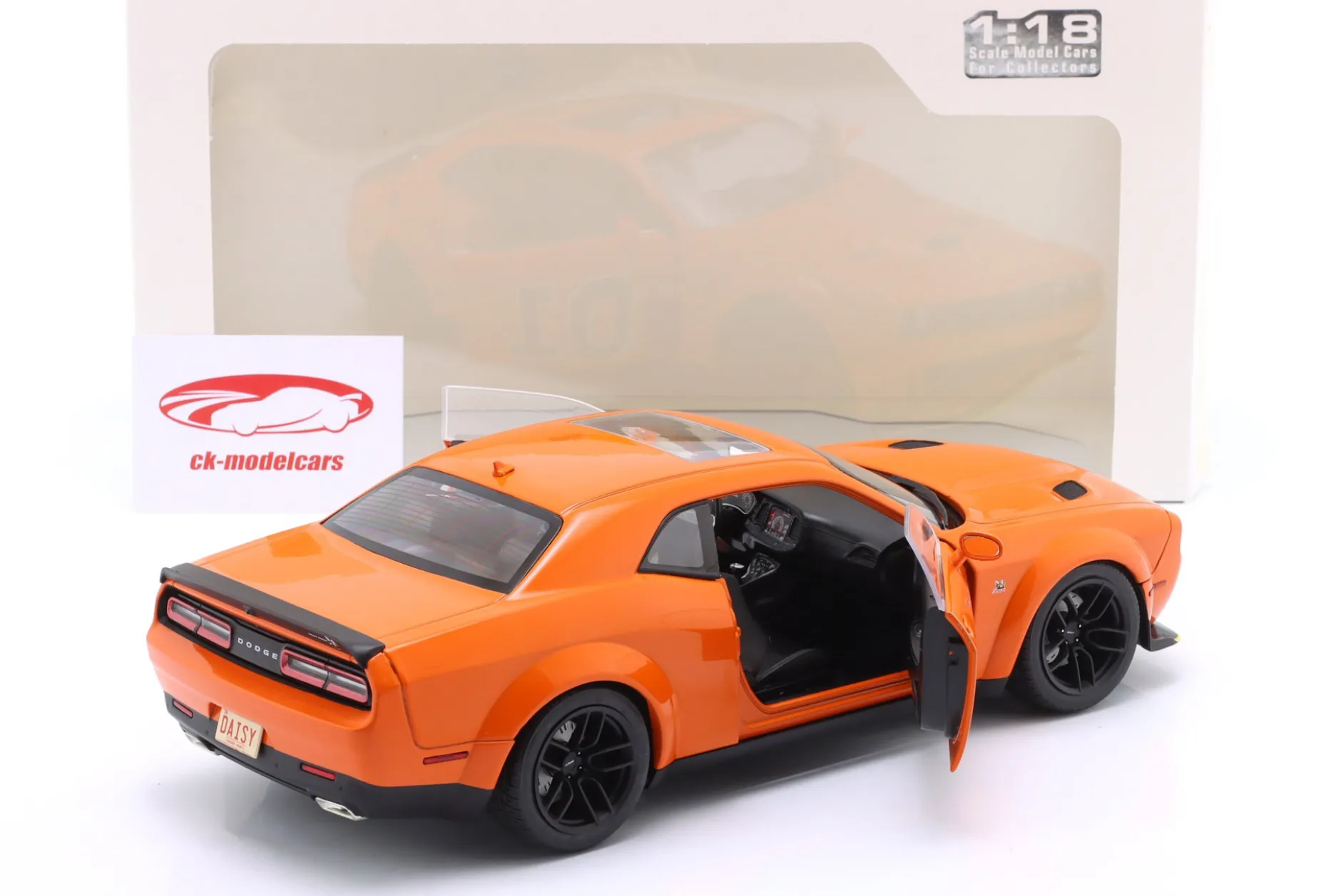 Dodge Challenger R/T Scat Pack Widebody #01 Hazzard Tribute 2023 1:18 Solido