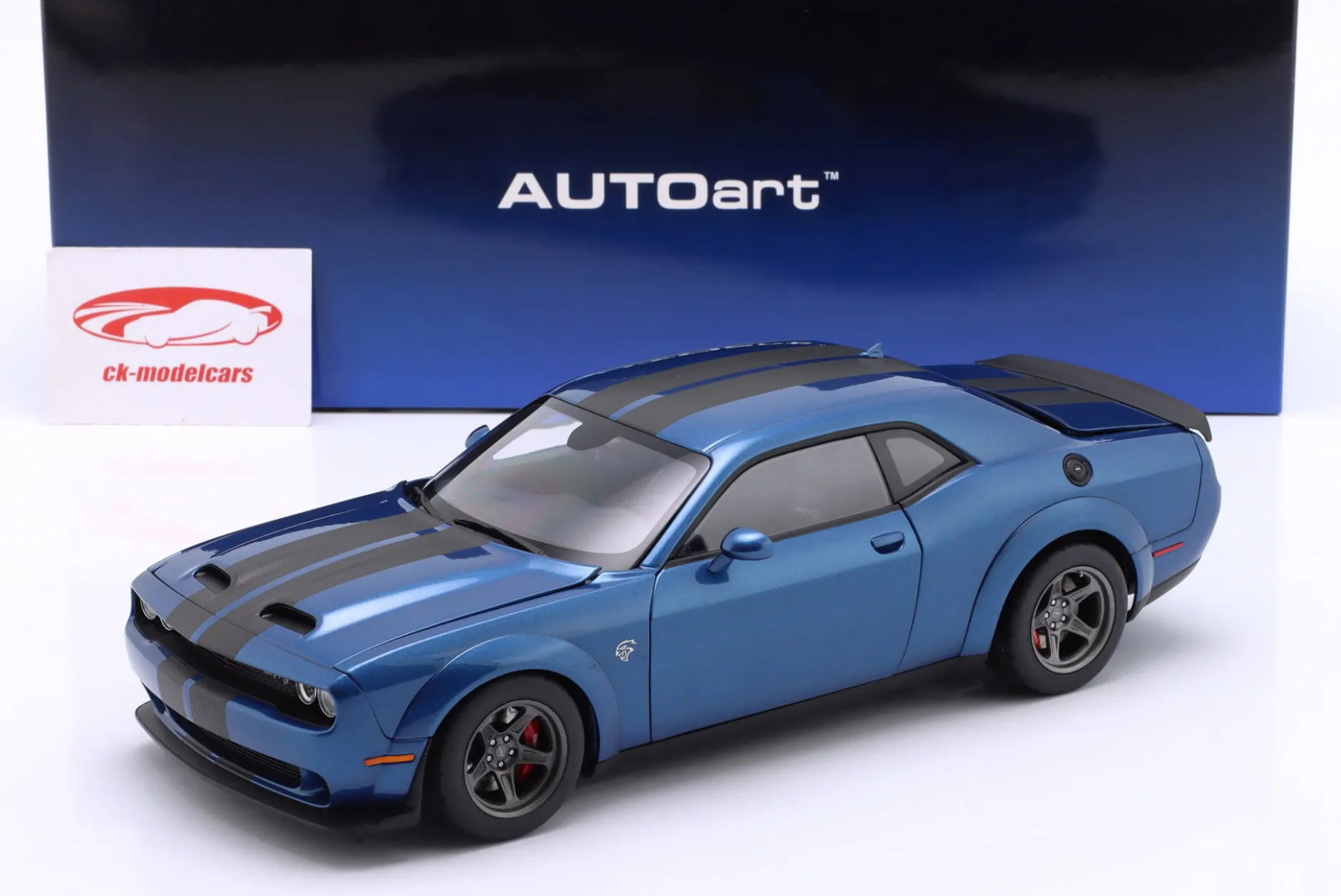 Dodge Challenger SRT Jailbreak Baujahr 2022 indigo blau 1:18 AUTOart