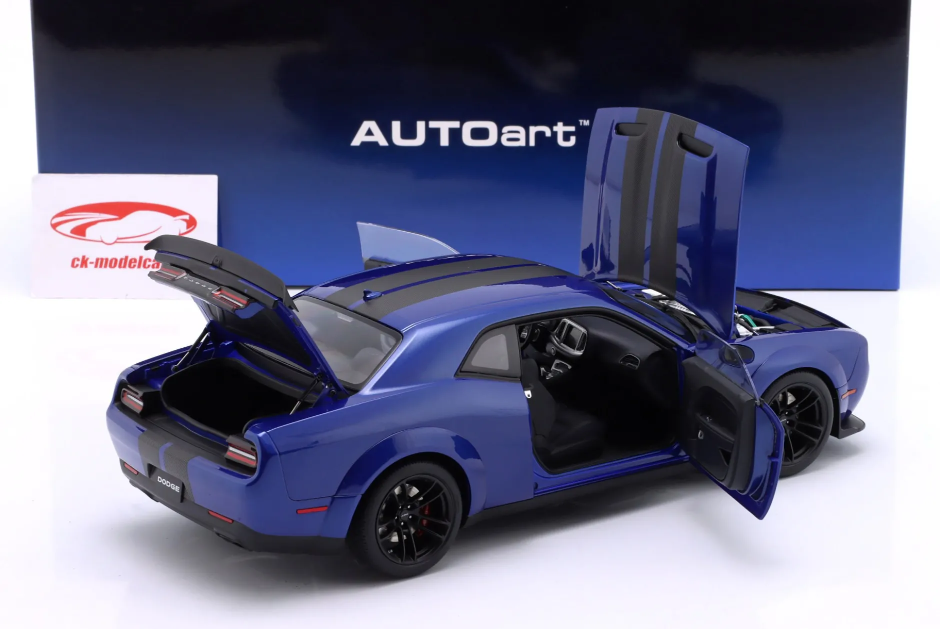 Dodge Challenger SRT Superstock Baujahr 2023 blau metallic 1:18 AUTOart