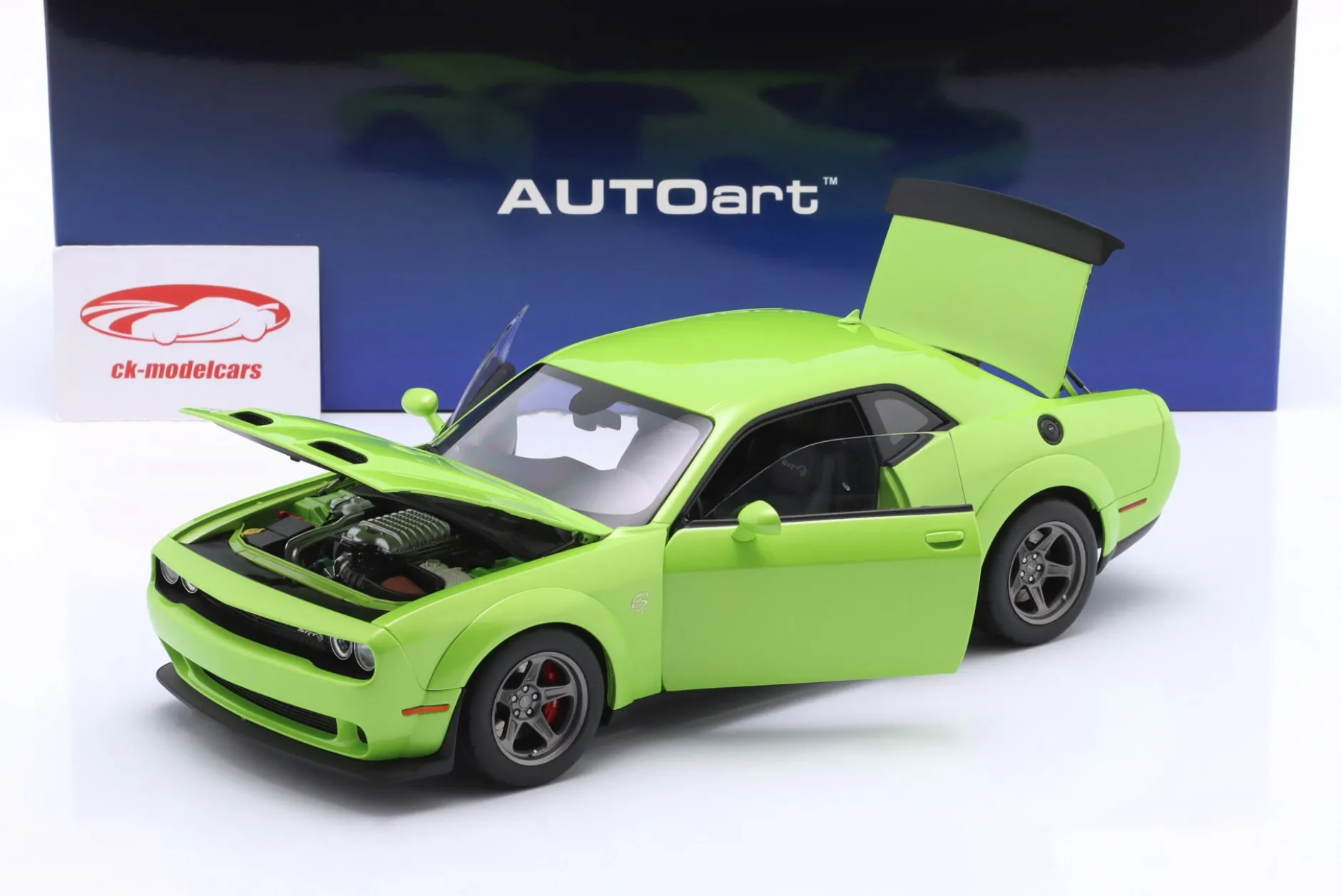 Dodge Challenger SRT Super Stock Baujahr 2023 grün 1:18 AUTOart