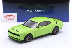 Dodge Challenger SRT Super Stock Baujahr 2023 grün 1:18 AUTOart