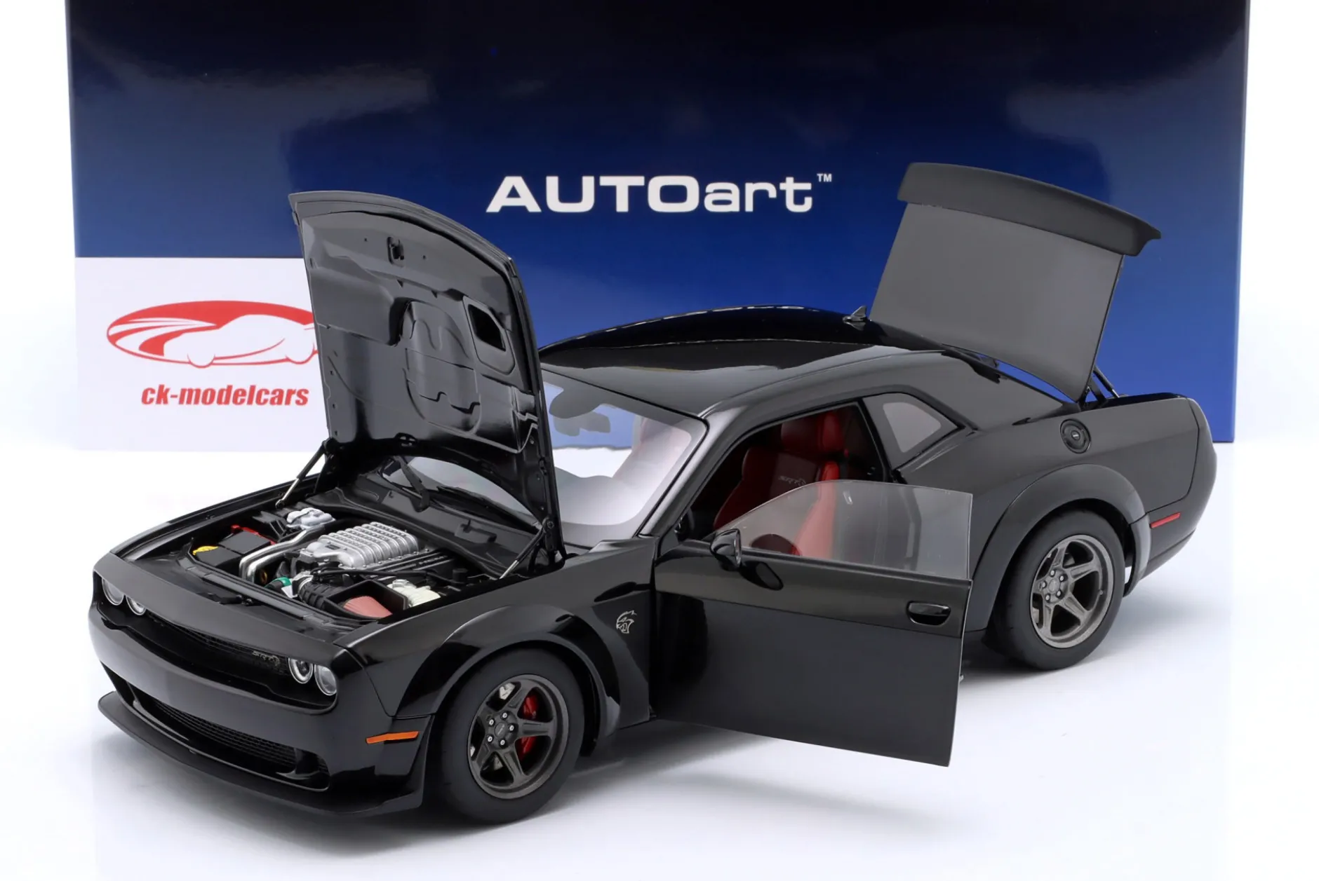 Dodge Challenger SRT Super Stock 2023 pechschwarz 1:18 AUTOart