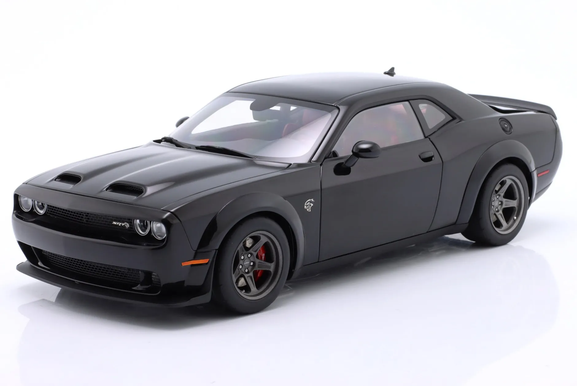 Dodge Challenger SRT Super Stock 2023 pechschwarz 1:18 AUTOart