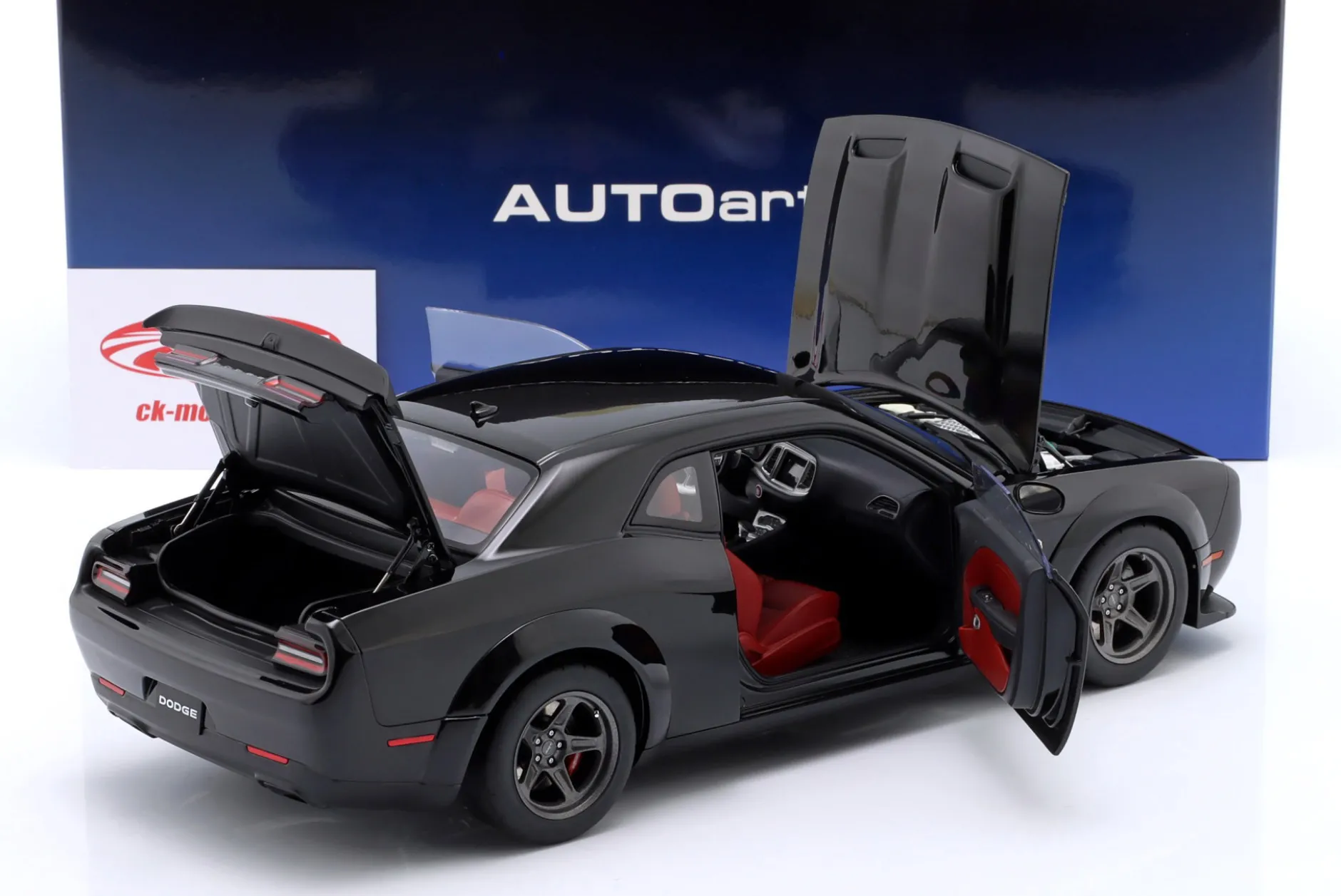 Dodge Challenger SRT Super Stock 2023 pechschwarz 1:18 AUTOart