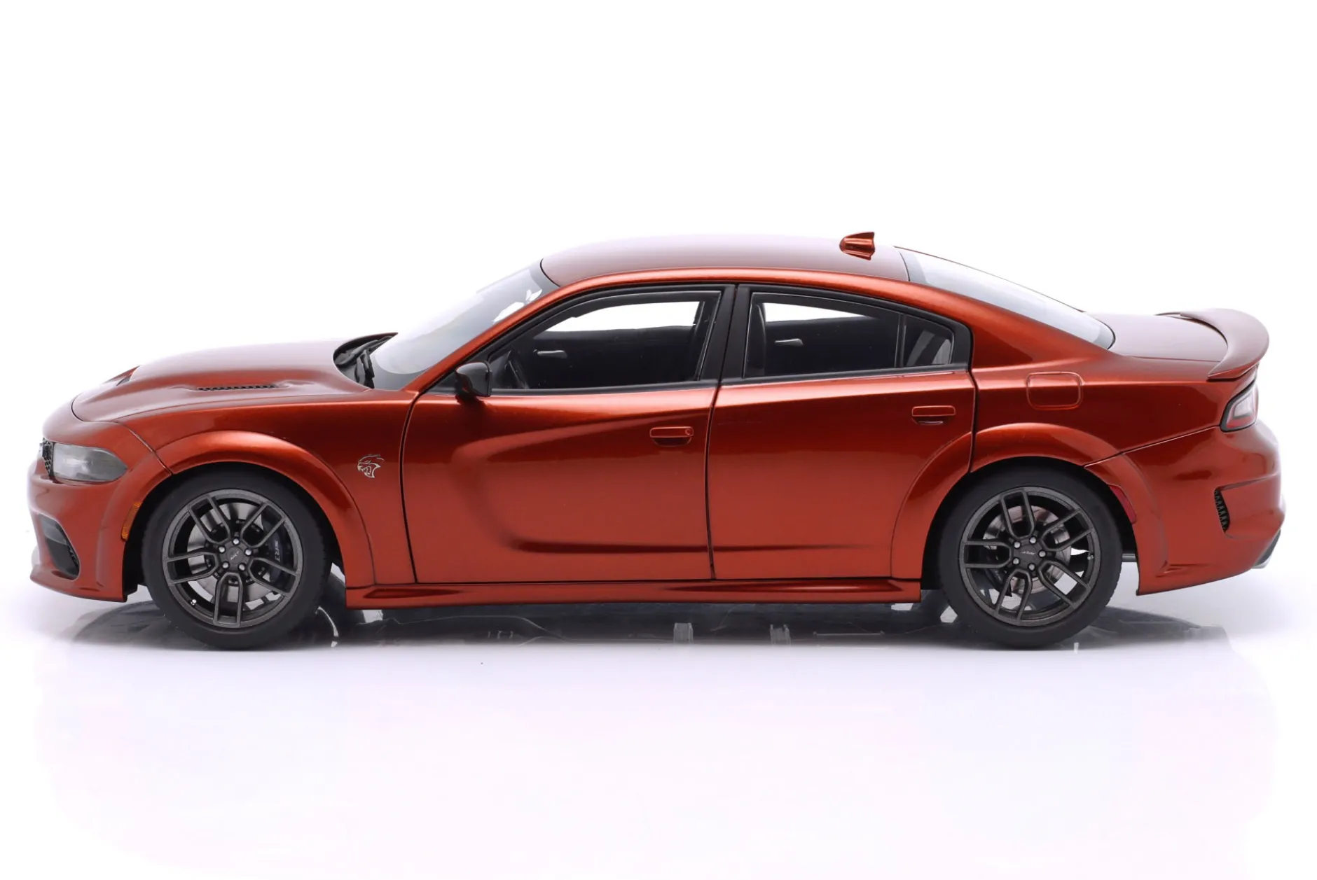 Dodge Charger SRT Hellcat Redeye Jailbreak zimtbraun 1:18 AUTOart