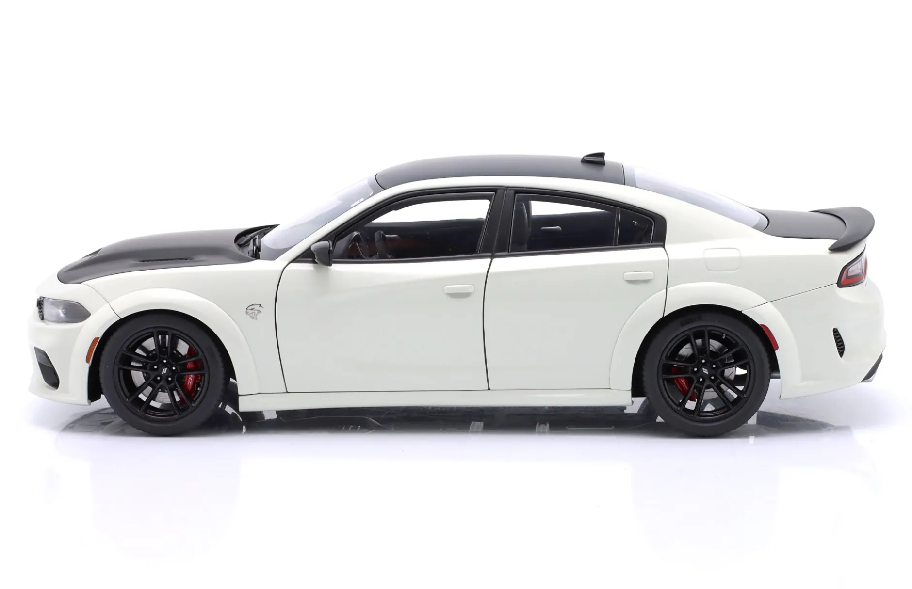 Dodge Charger SRT Hellcat Redeye Jailbreak weiß 1:18 AUTOart