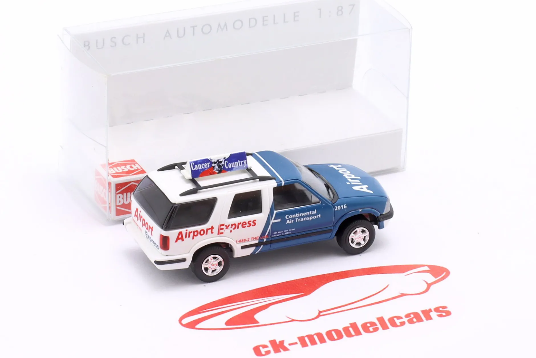 Einsatzfahrzeug Airport Express Chicago 2016 dunkelblau / weiß 1:87 Busch
