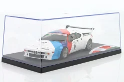Einzelvitrine mit Rennstrecke und Curb Maßstab 1:18 Triple9