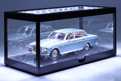 Einzelvitrine schwarz mit LED-Beleuchtung für Maßstab 1:18 Triple9