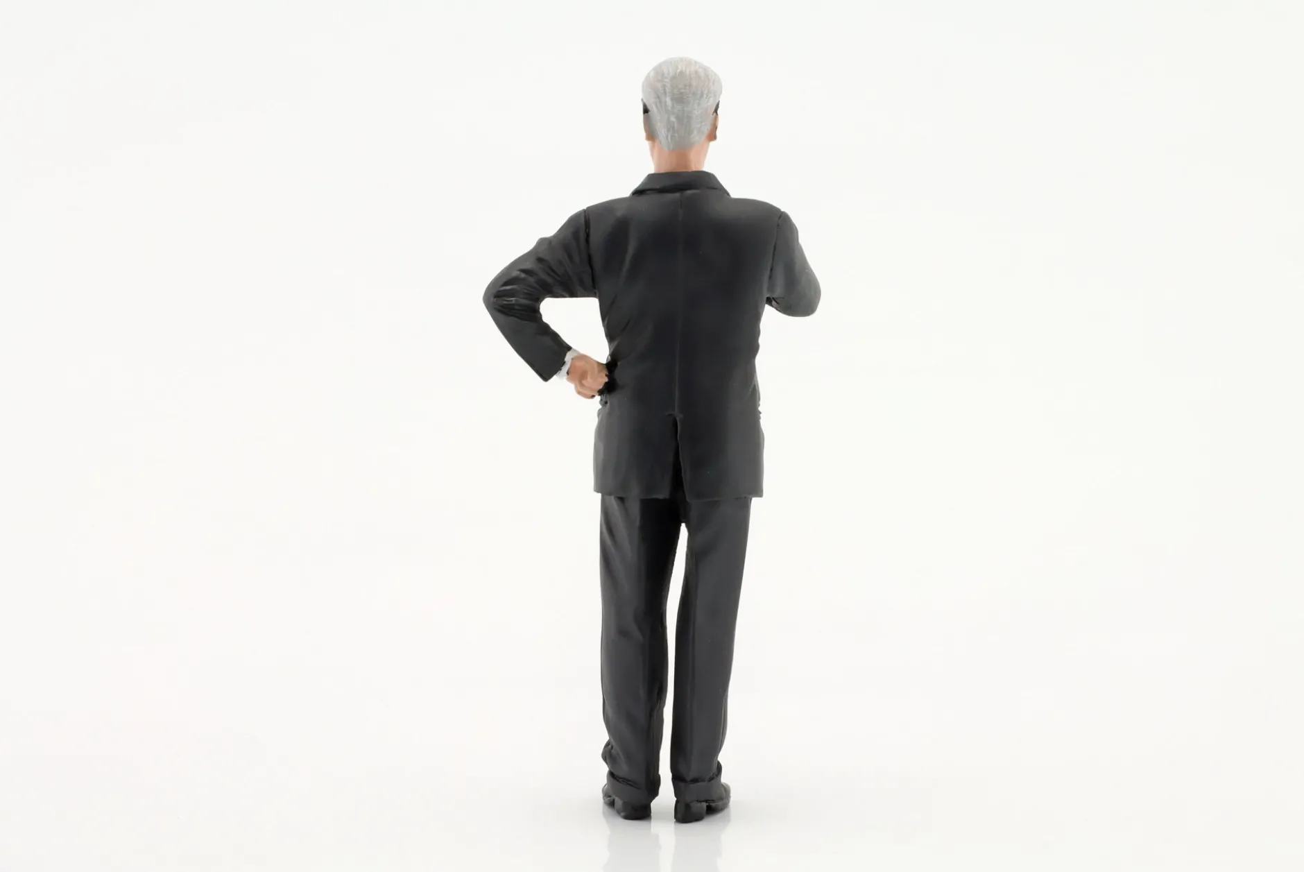 Enzo alt Figur 1:18 KK-Scale
