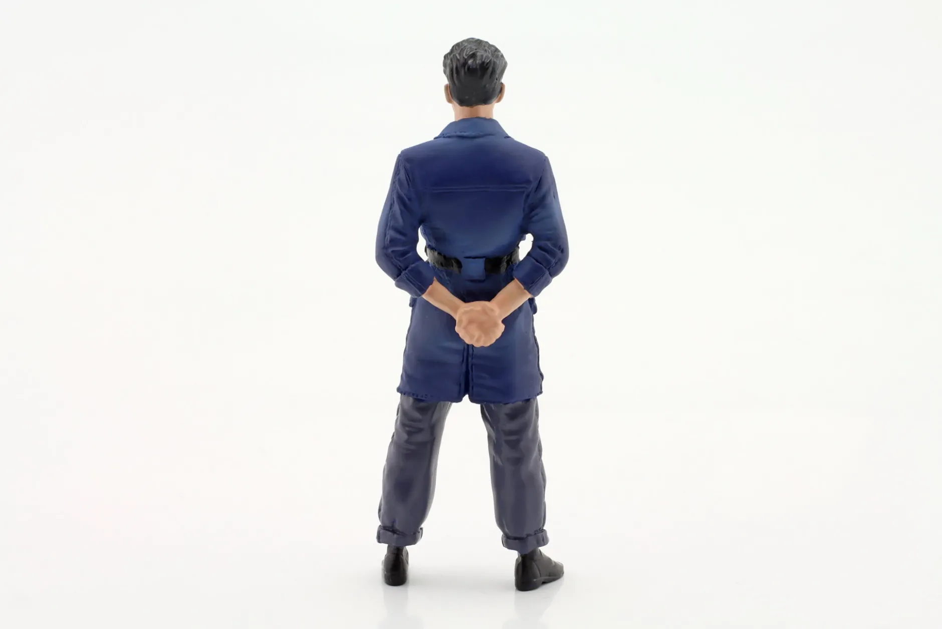 Enzo jung Figur 1:18 KK-Scale