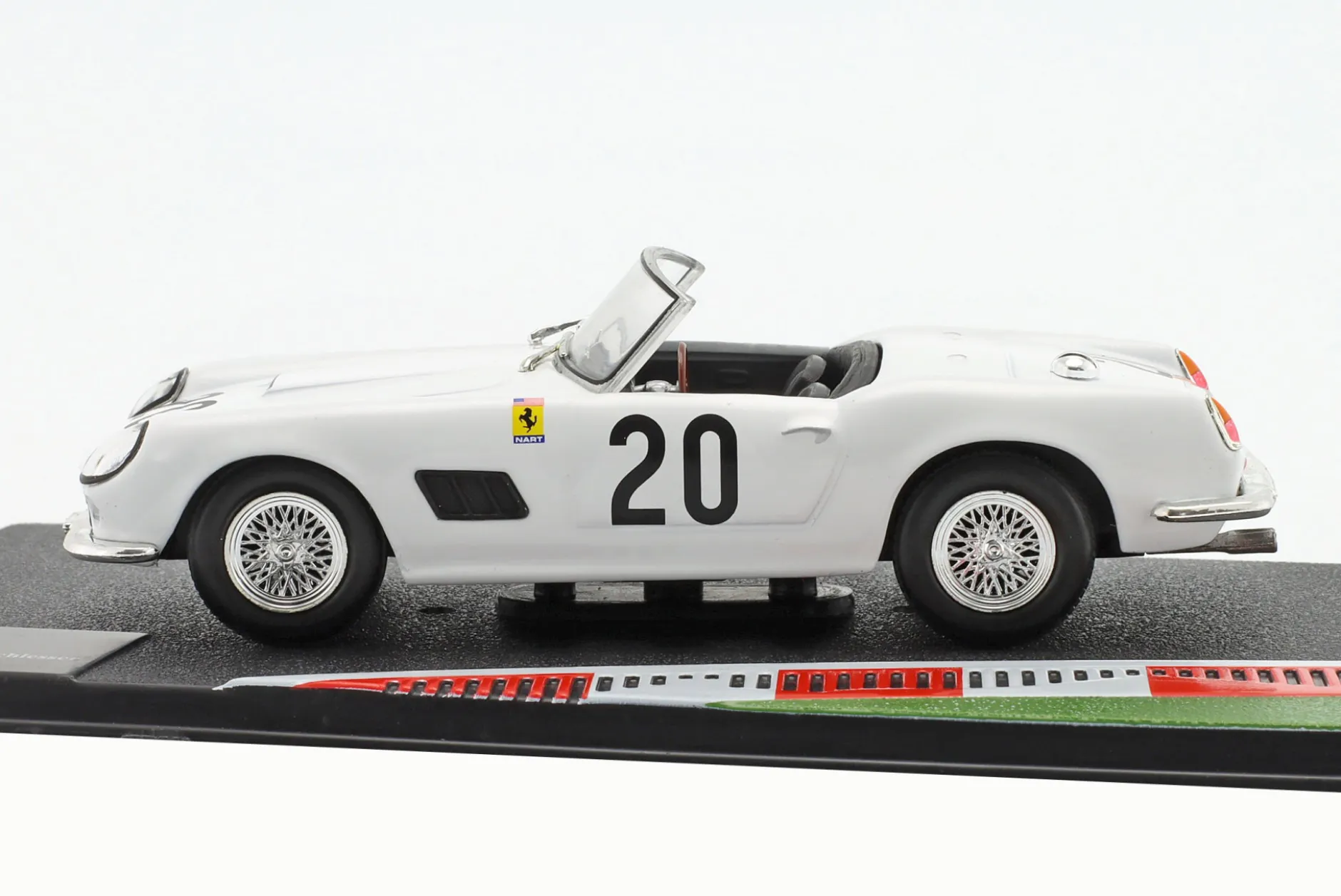 Ferrari 250 California #20 24h LeMans 1960 Sturgis, Schlesser 1:43 Altaya