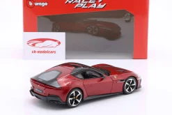 Ferrari 12Cilindri Baujahr 2024 dunkelrot metallic 1:24 Bburago